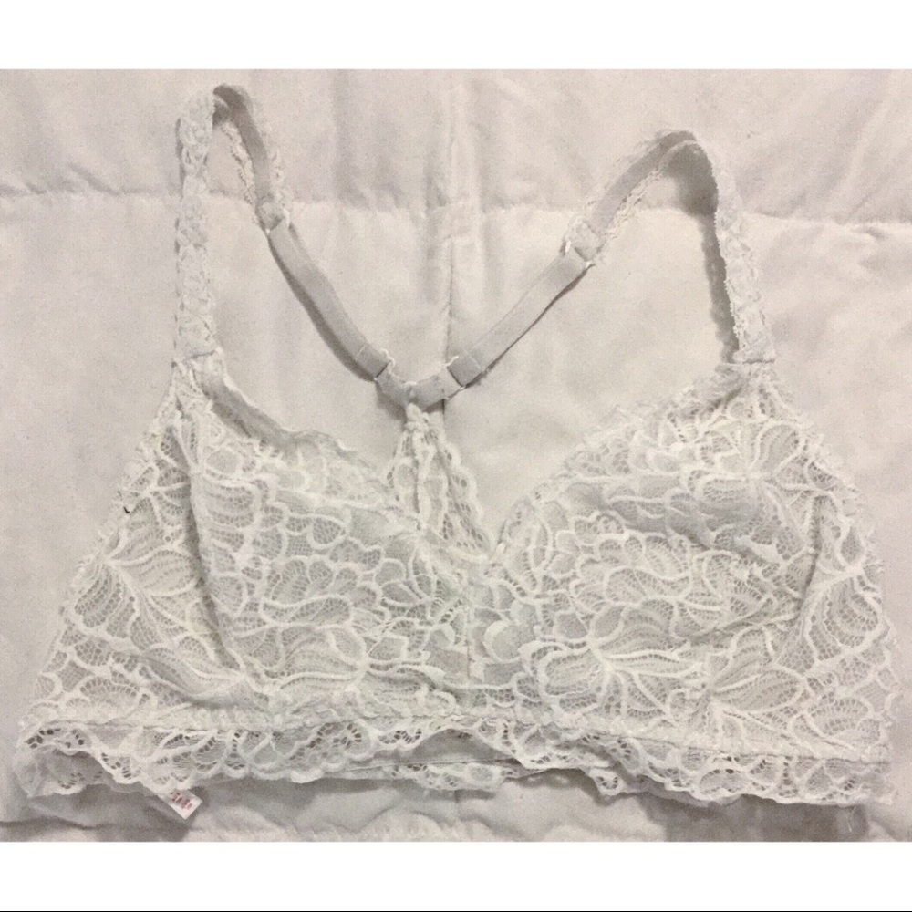 🔥Sexy White Lacey Racerback Bralette NWOT🔥